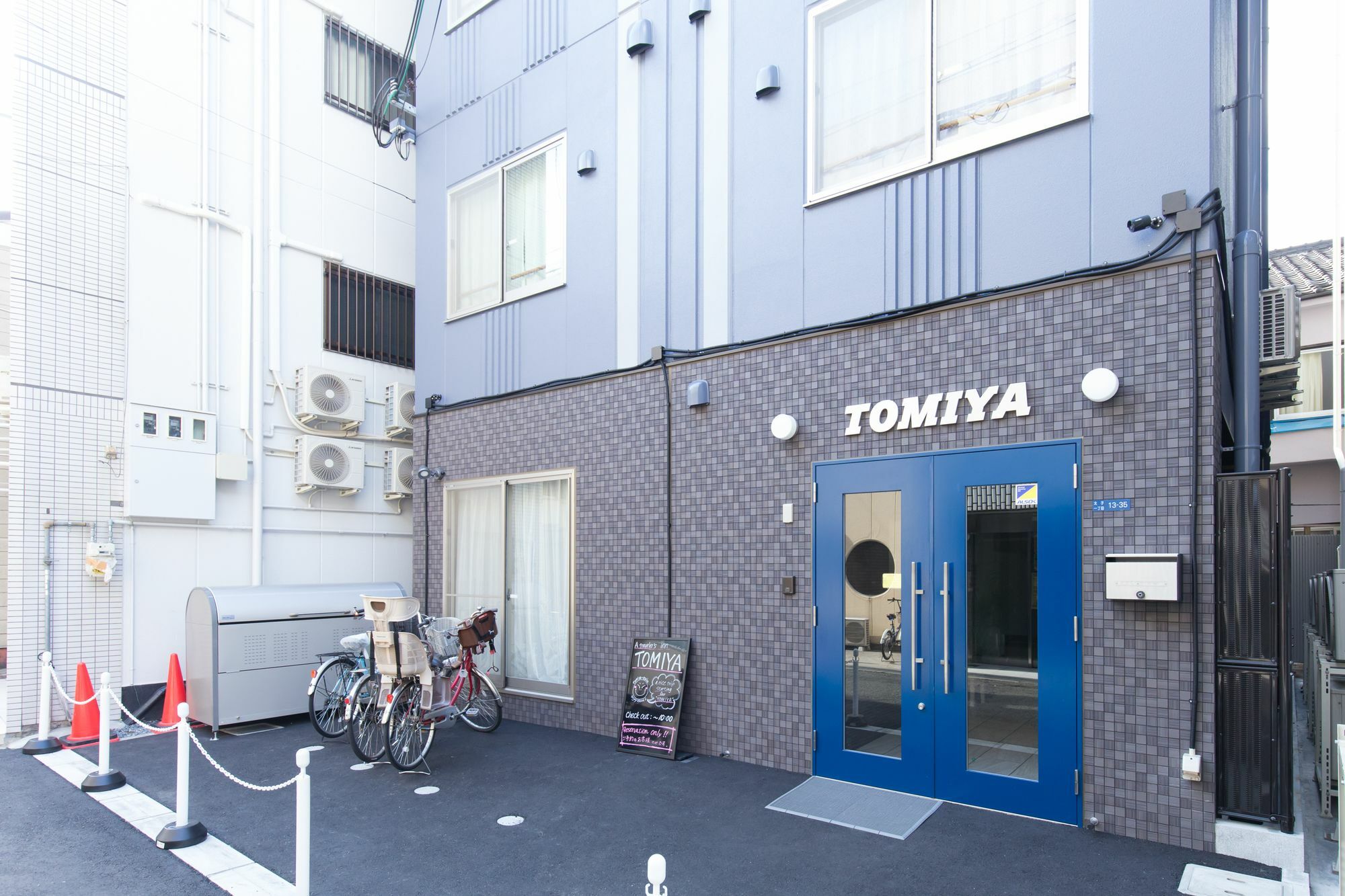 Tomiya Aparthotel Osaka Bagian luar foto